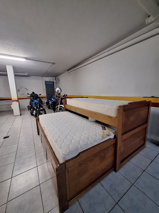 Conjunto de 2 camas beliches  em madeira maciça