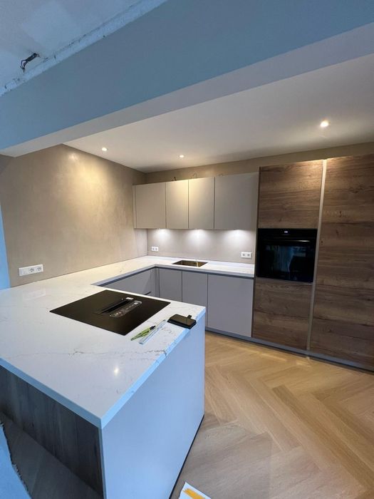 Kuchnie na wymiar,szafy,meble dentystyczne,meble do studia.