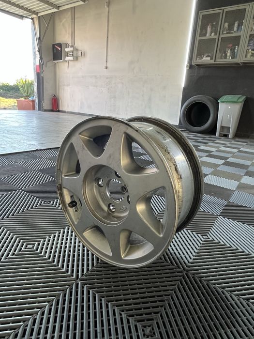 4 Jantes Originais Ford 14” – 6Jx14 H2 ET32 – Liga Leve