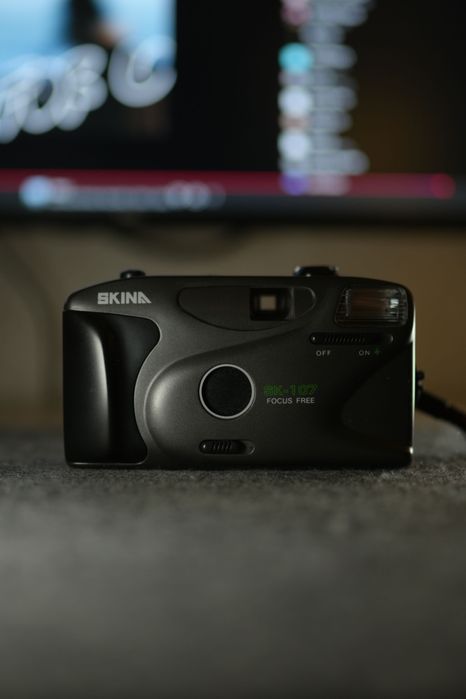 Раритетна плівкова камера Skina SK-107 Focus free