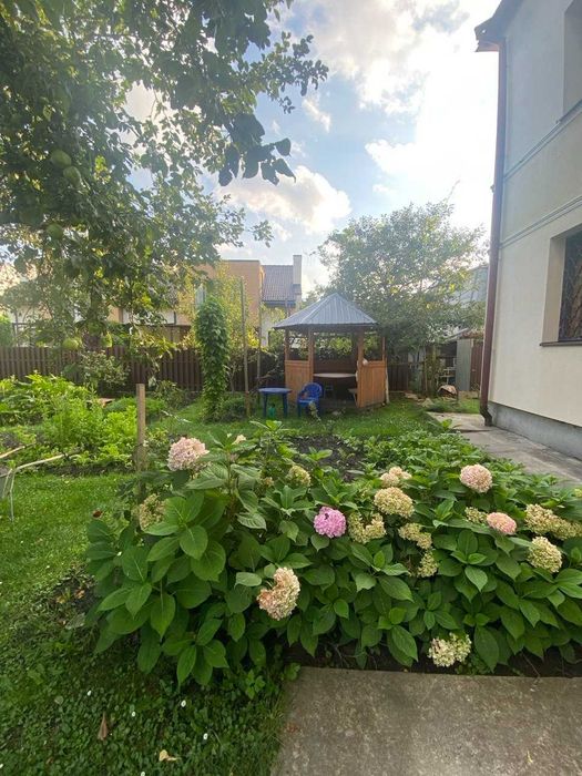 Продаж будинку у Брюховичах, Шевченківський район Львова.