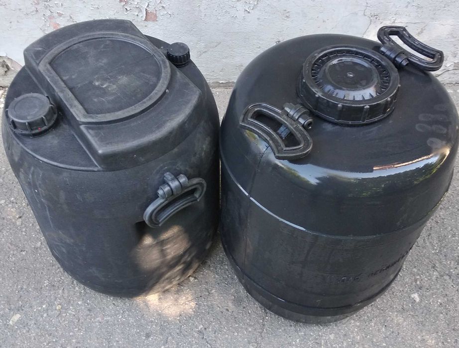 Бочки пластиковые 50,125, 220л, пробки на бочки