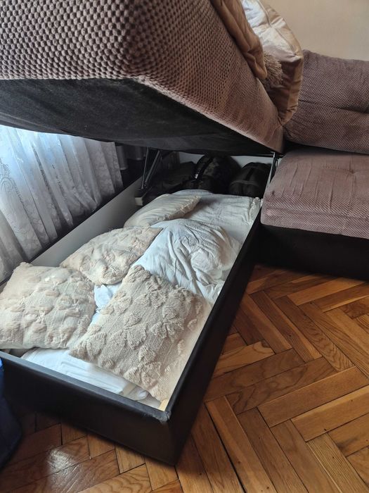 Narożnik rozkładany z funkcją spania i mini barkiem. Agata Meble