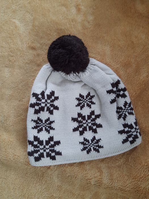 Zimowa czapka nowa