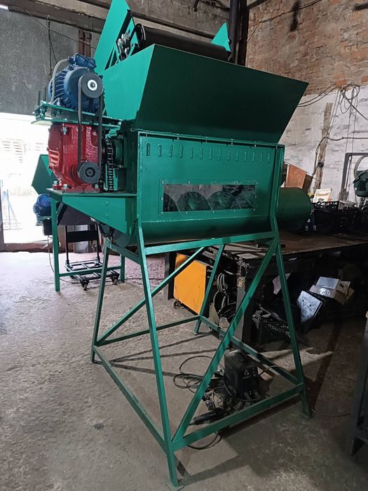 Rębak Kruszarka Szhreder Młyn Rozdrabniacz. Recykling (DR)