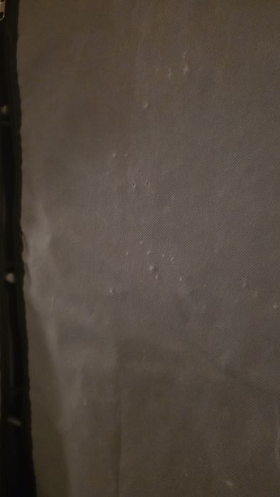 Materiałowy regał