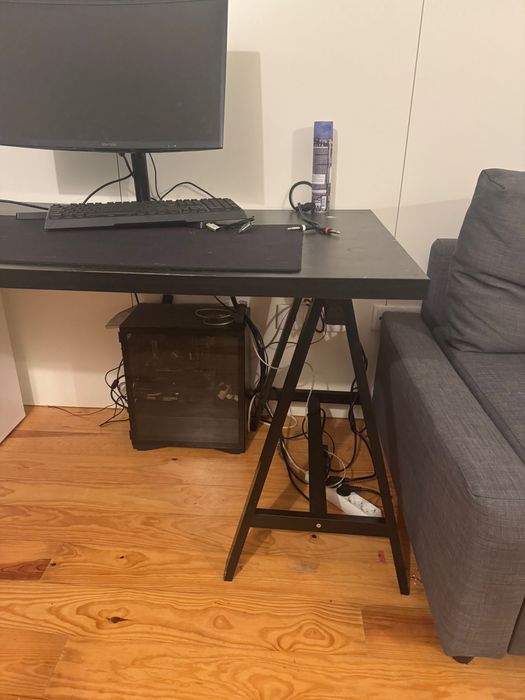 Secretária Ikea Usada