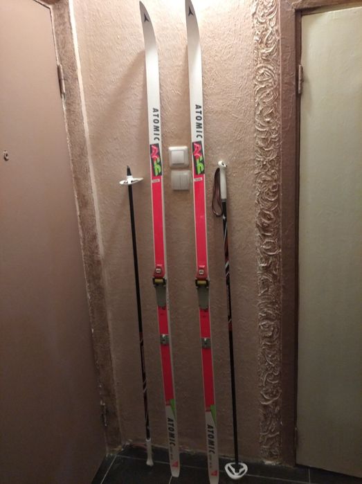 Лыжи+палки в идеальном состоянии,