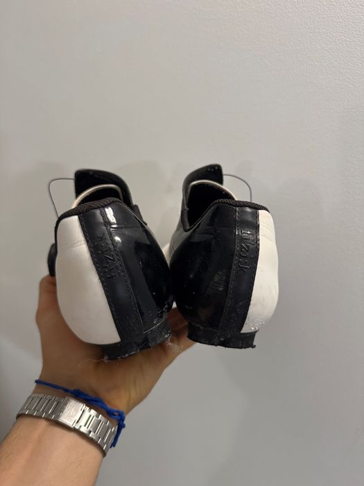 Sapatos Ciclismo Estrada Fizik Aria R3 (Sola Carbono) - Tam 44