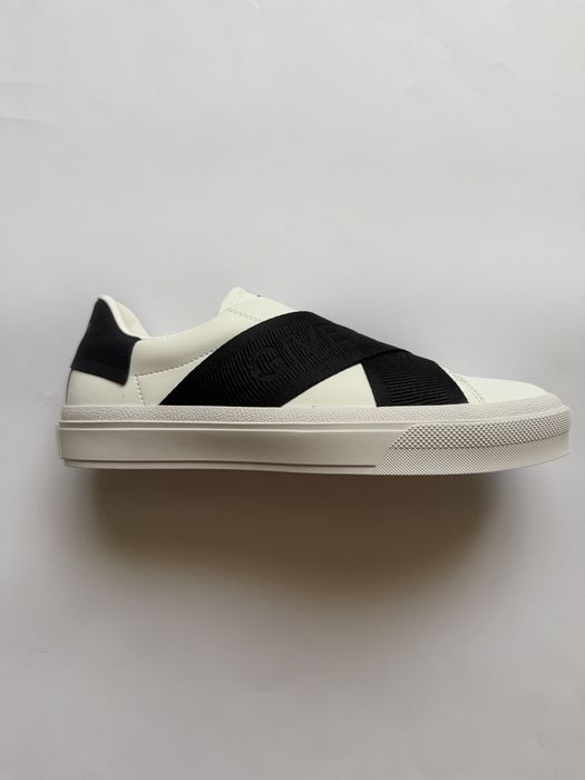 Givenchy tape black