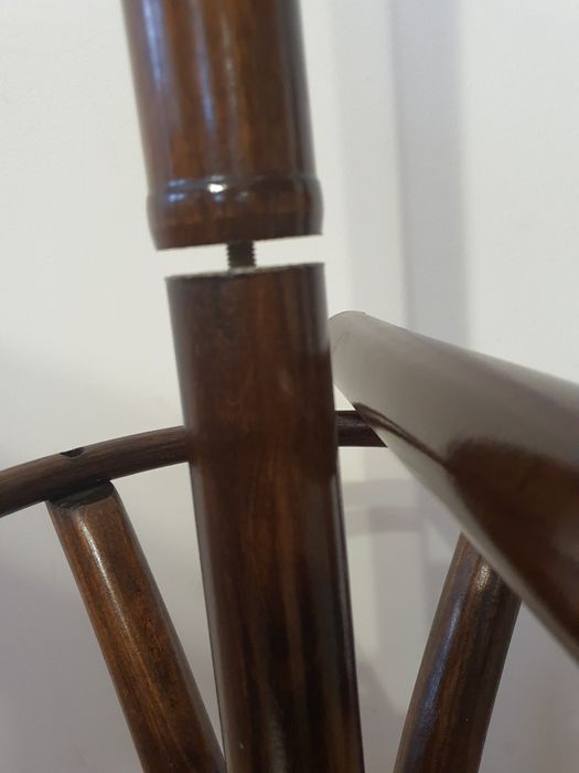 Stojący drewniany wieszak 185 wysokość