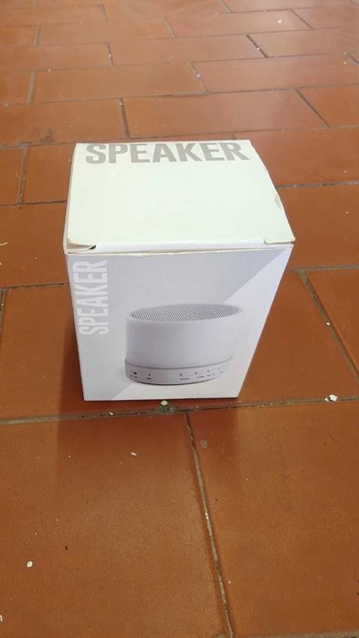 Coluna Bluetooth em bom estado