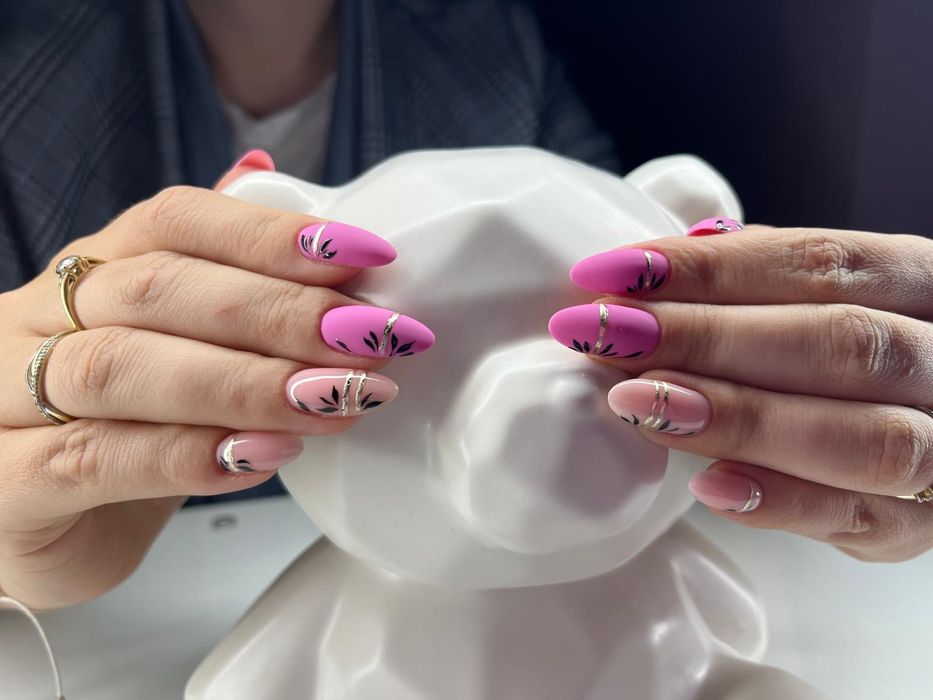 Manicure hybrydowy