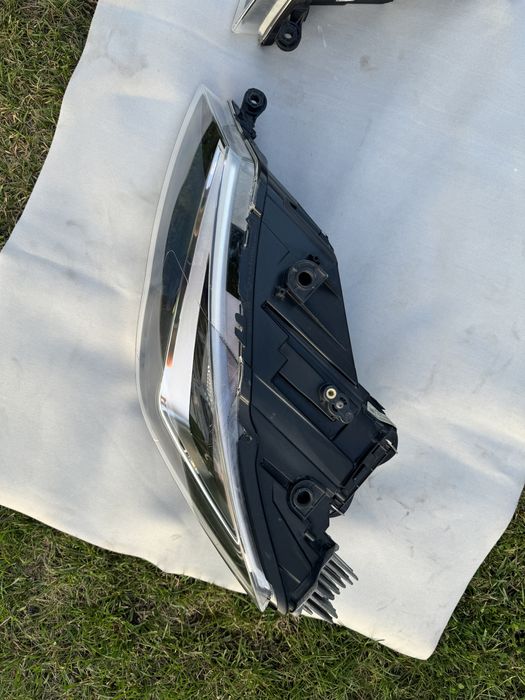 Seat Leon 3 III Refelktor Full Led Lewy Prawy Lampa 5F1