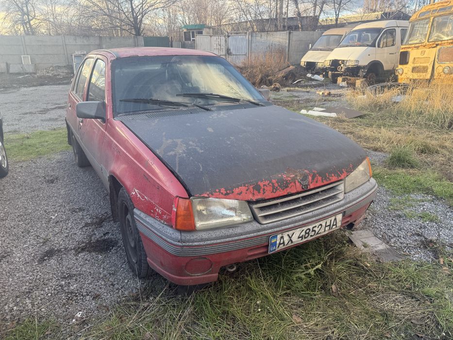 Opel Kadett/Разборка/Запчасти/Двигатель/Коробка,на запчасти.