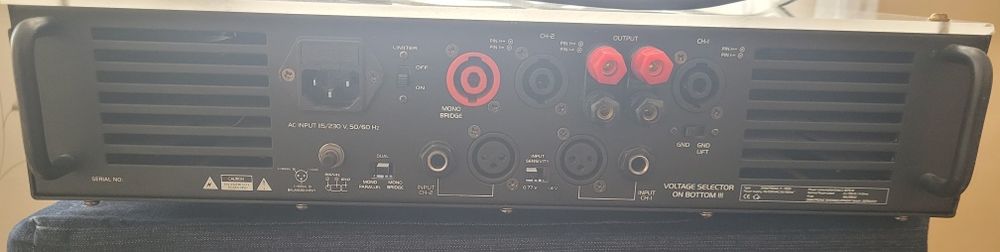 Ķońcówķa mocy/wzmacniacz Omnitronic P-1500