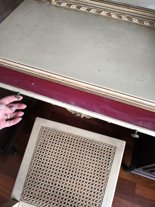 Mobília quarto Luís XVI + oferta 3 colchas + colchao. Ver medidas