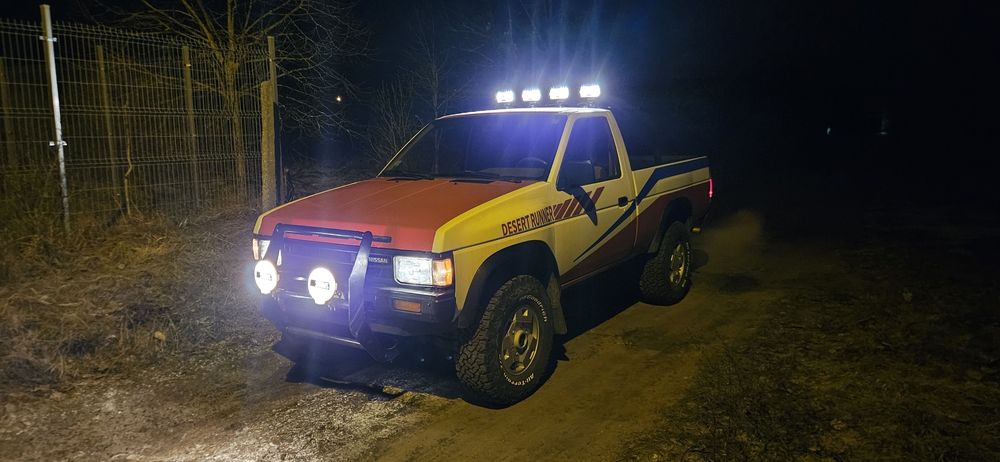 Nissan Pickup D21 4x4 3.0v6 klimatyzacja nie King Cab