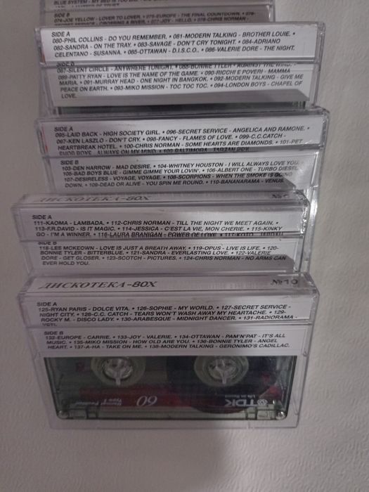 Новые кассеты с записью