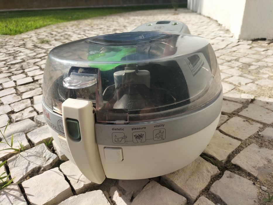 Fritadeira de ar quente TEFAL