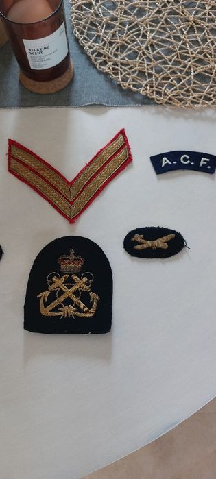 Distintivos militaries para colecionadores