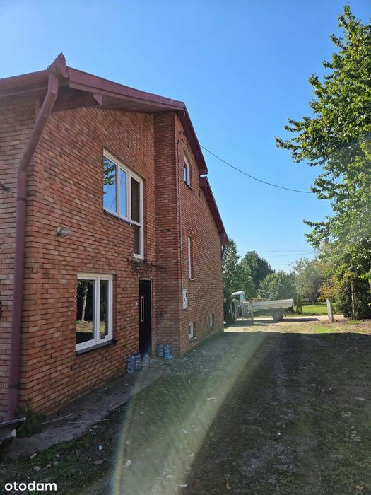 Dom wolnostojący w malowniczej okolicy 191m2