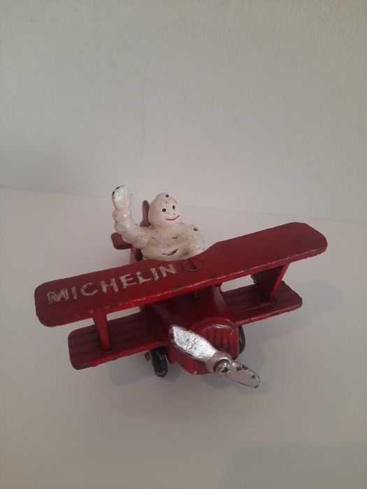 Michelin Estatua Bibendum Anos 70