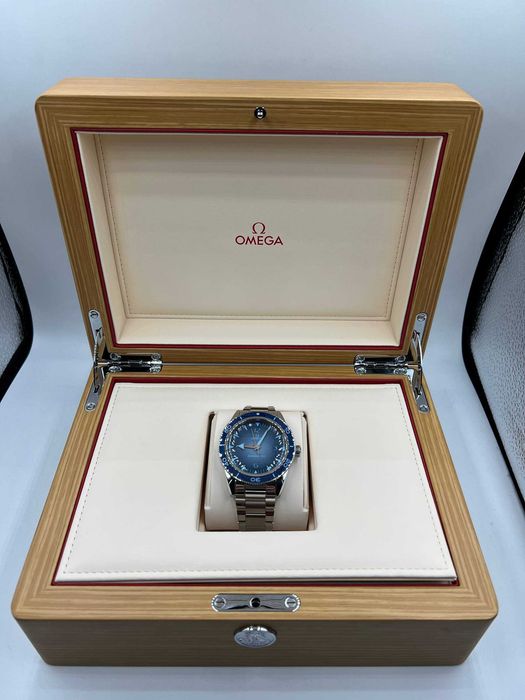 Omega Seamaster 300 Master Chronometer – Summer Blue