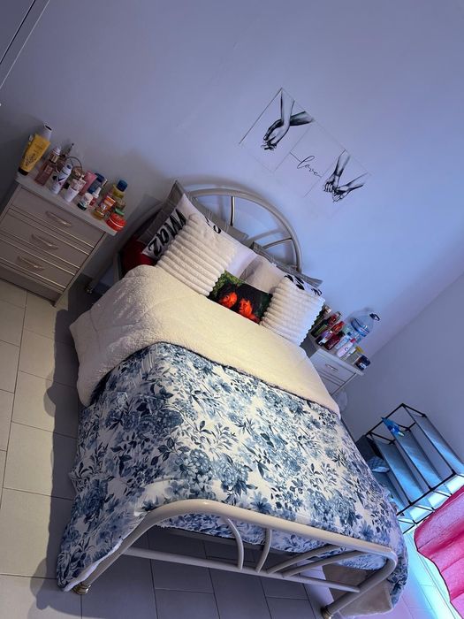 Quarto laranjeiro Almada