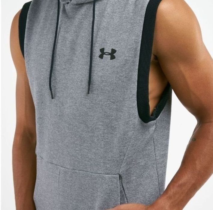 Under Armour рр М оригинал жилетка худи футболка шорты
