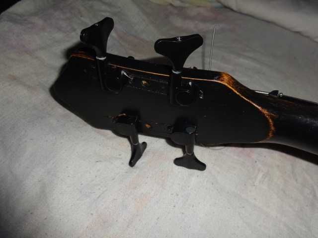 бас гитара Cremona aкустическая