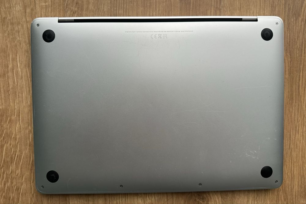 Apple Macbook Pro 13 2017 silver
