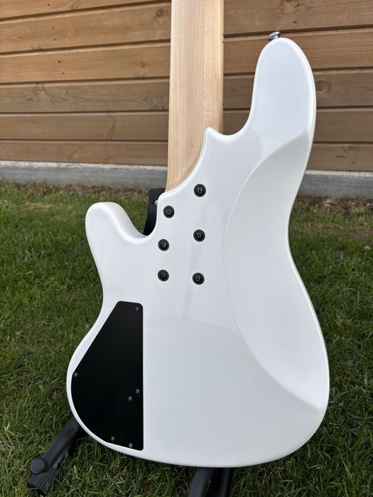 Cort Elrick NJS5 - Gitara basowa
