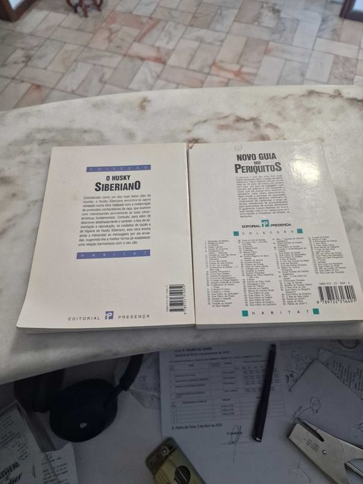 2 livros da coleção Habitat
