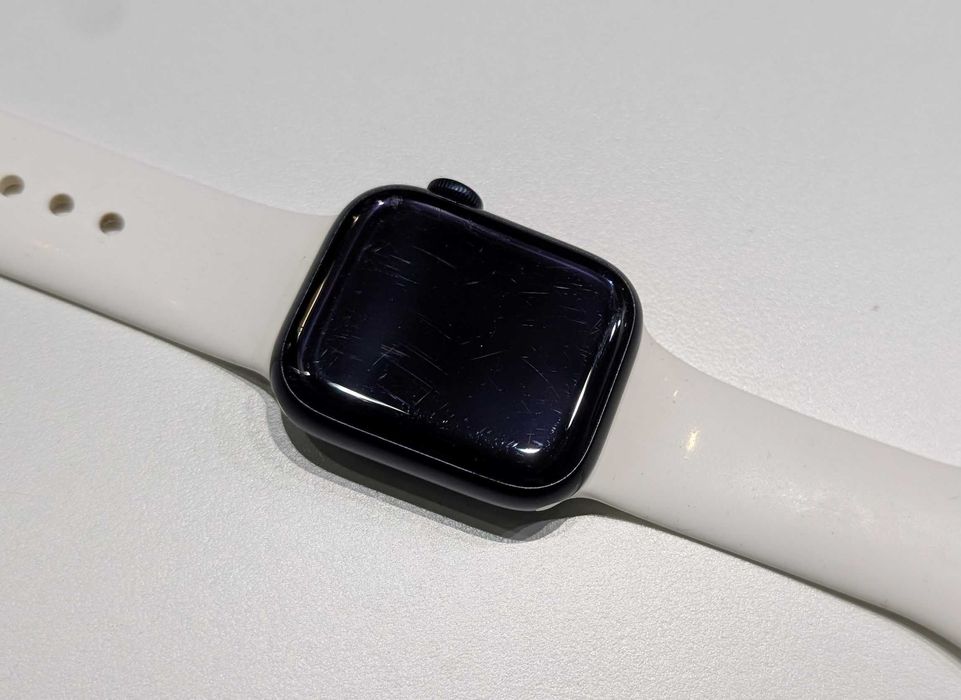 Apple Watch 9 (GPS) 41mm (A2978) часы - на запчасти