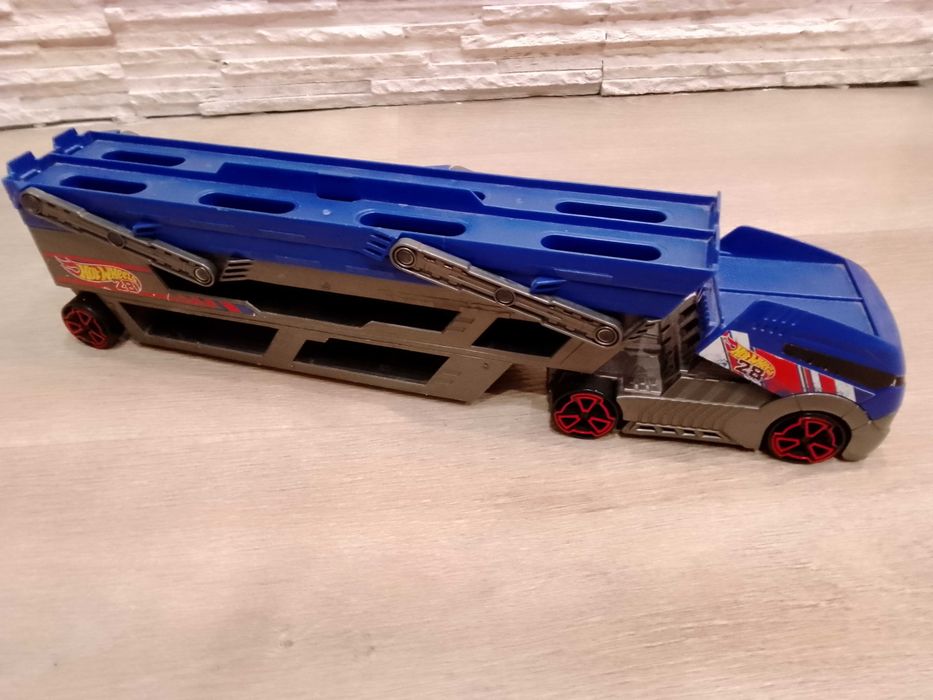 Zabawka Transporter tir hot wheels