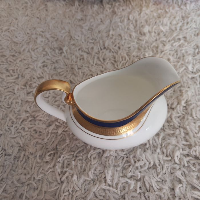 Aynslay cobalt royale serviço