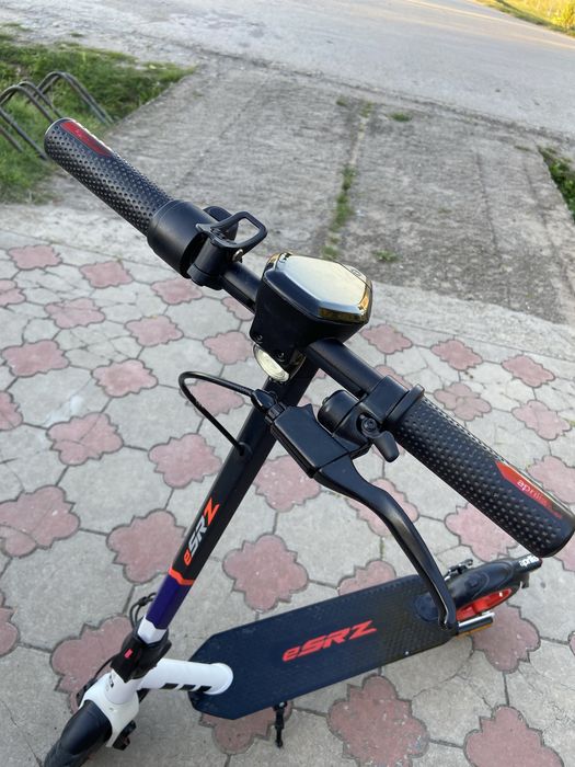 Електро самокат Aprilia eSRZ