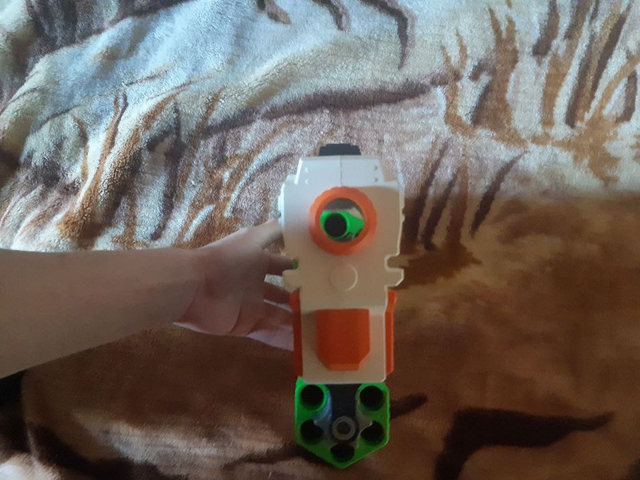 Дитяча іграшка пістолет