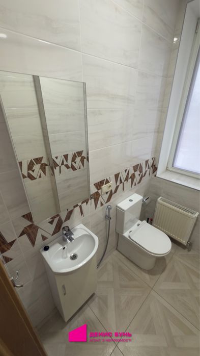 Дом с озером, террасой и зоной барбекю — Подгороднее