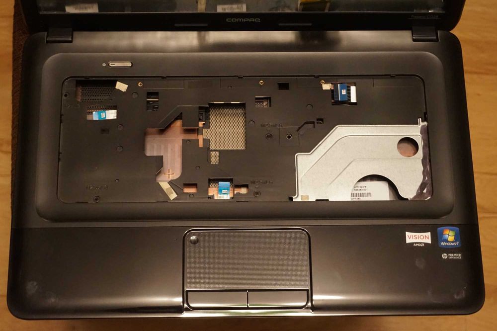 obudowa zawiasy panel matrycy ramka klapa palmrest touchpad hp cq58