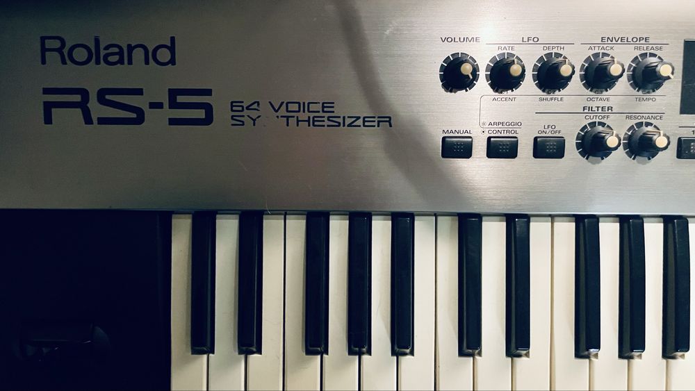Roland RS - 5 - sintetizador