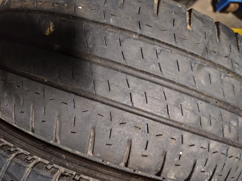 Pneus 215/60r17C Michelin Agilis ocasião