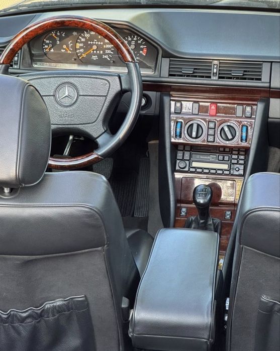 Mercedes w124 E220 cabrio