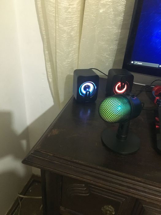 Vendo pc para trabalho e estudar