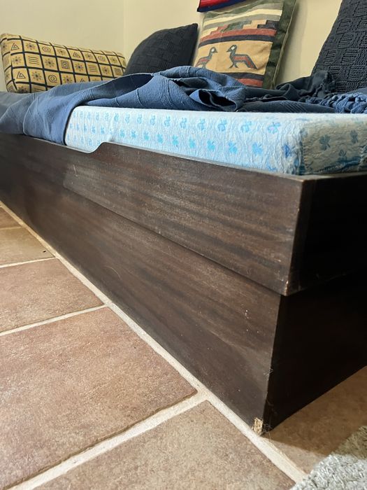 Cama de solteiro de criança em madeira