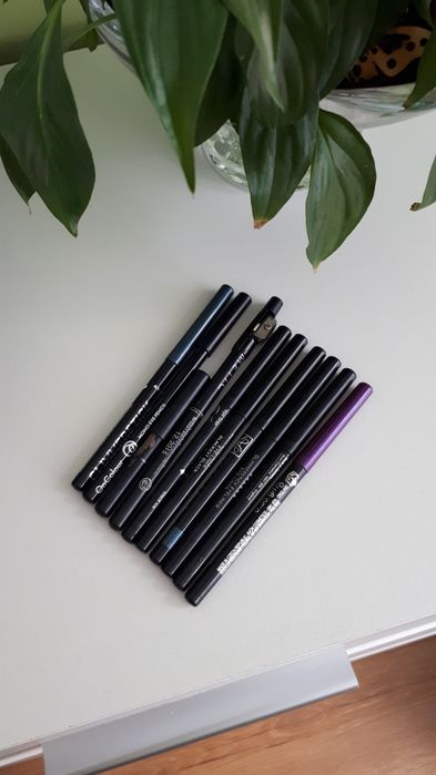 Kredki do oczu Avon Oriflame 10szt zestaw