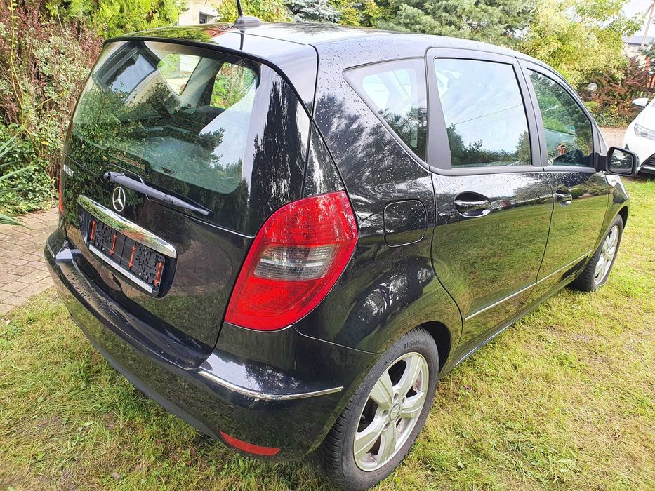 Mercedes A 180 115KM  2011 klimatyzacja partroniki grzane fotele
