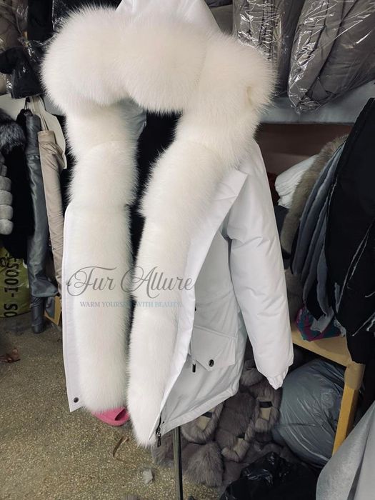 Жіноча зимова біла парка з натуральним хутром песця Альбінос. 42-60 рр
