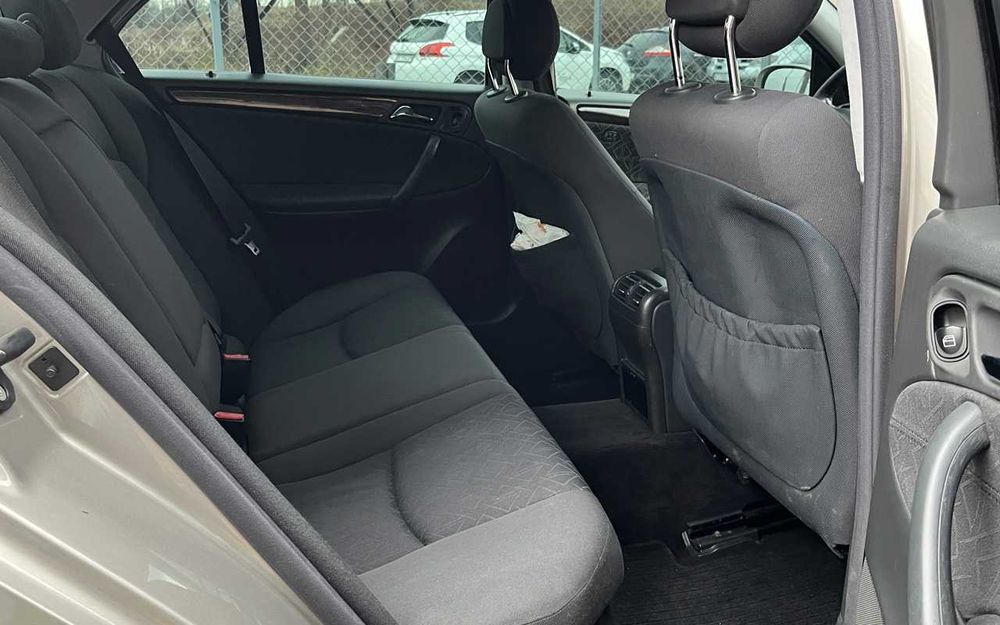 Mercedes-Benz C 200 2003